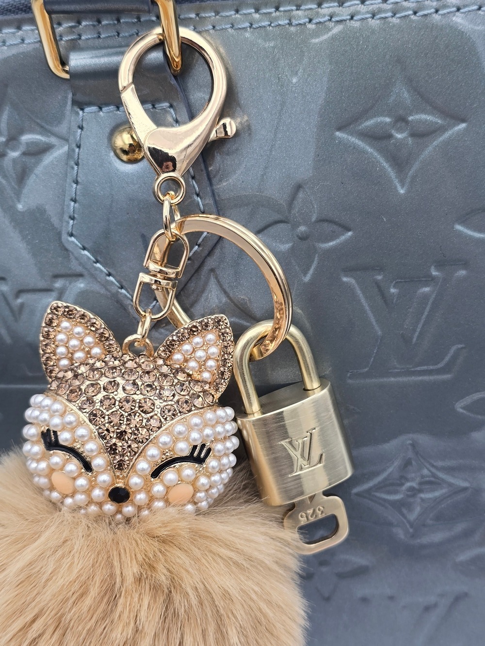 Authentic Louis Vuitton Gold Padlock 🔐 + Unbranded Cat Tan Pom Pom Charm - Picture 7 of 12